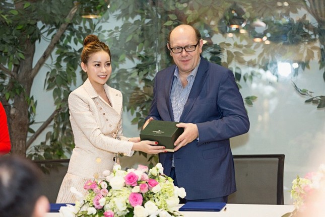 Bất ngờ trước tin Minh Tú bị chơi xấu, chỉ còn 0% chiến thắng tại "Miss Supranational 2018"? ảnh 3