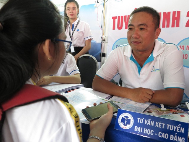 TP.HCM: Trường ĐH đầu tiên công bố phương án tuyển sinh năm 2019 ảnh 1