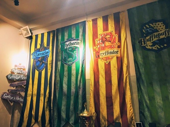 Tìm đâu xa, ngay tại Việt Nam cũng có hẳn hai trường Hogwarts thu nhỏ siêu “bí hiểm” ảnh 4