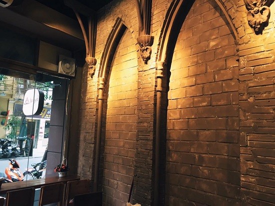 Tìm đâu xa, ngay tại Việt Nam cũng có hẳn hai trường Hogwarts thu nhỏ siêu “bí hiểm” ảnh 5