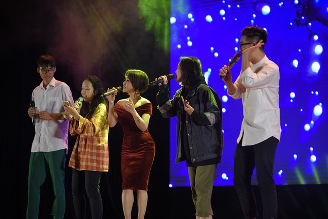 Choáng ngợp với muôn màu tài năng rực rỡ của Amsers tại Chung kết "Ams' Got Talent XI" ảnh 5