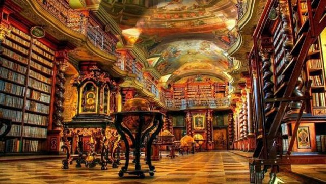Những thư viện tuyệt vời chẳng khác gì trường Hogwarts ngoài đời ảnh 13