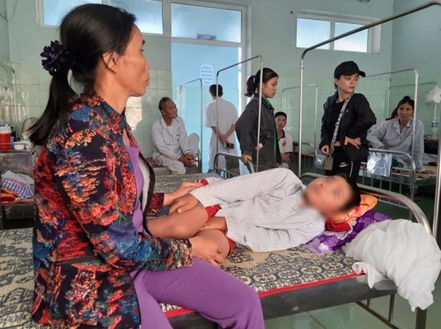 Vụ 231 cái tát: Phiếu "hỏi cung" 19 câu như "cái tát thứ 232", khoét sâu những thương tổn tâm lý ảnh 2