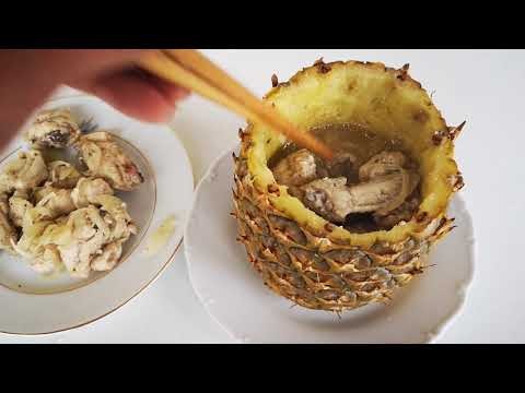 Các món ăn này dường như muôn phần hấp dẫn khi được bày biện trong trái dứa ảnh 7