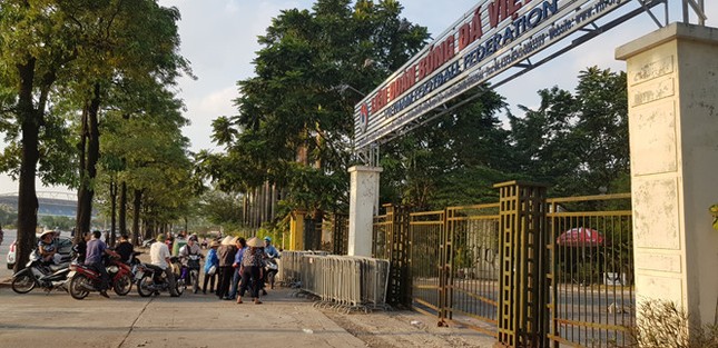 Vé "chợ đen" trận bán kết lượt về AFF Cup 2018 được thổi cao chót vót ảnh 1