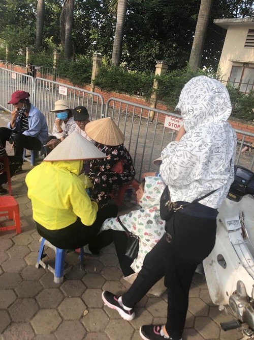 Vé "chợ đen" trận bán kết lượt về AFF Cup 2018 được thổi cao chót vót ảnh 3