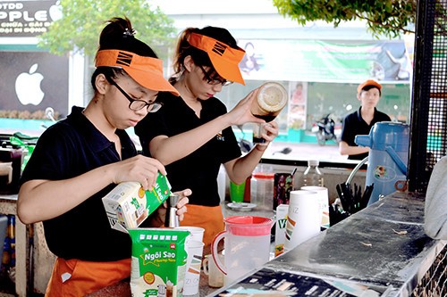 Câu hỏi gây "bão": Tại sao sinh viên chọn làm thêm lương 15K/h còn hơn gia nhập công ty start-up? ảnh 1