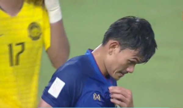 Thái Lan để Malaysia vào chung kết AFF ở phút chót ngay trên sân nhà ảnh 3