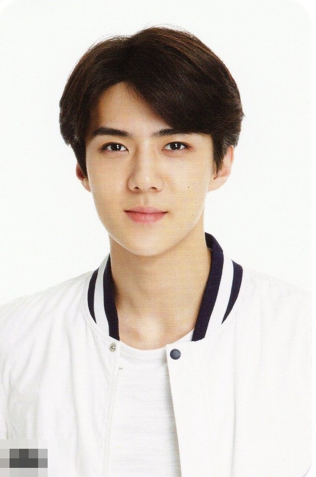 Xem lại ảnh "cha chú" tốt nghiệp 18 năm trước, bất ngờ phát hiện anh em "song sinh" của Sehun (EXO) ảnh 2