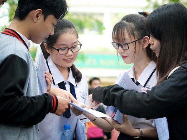 Đề tham khảo thi THPT quốc gia 2019: Dễ hơn năm trước, không có câu hỏi lắt léo ảnh 1