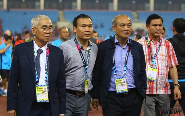 Vào chung kết AFF Cup sau một thập kỷ chờ đợi, thầy trò HLV Park Hang-seo nhận "mưa tiền thưởng"! ảnh 1