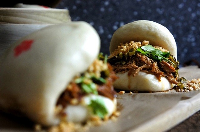 Có hẳn loại bánh bao chuyên được ăn vào dịp cuối năm để mong "ví đầy tiền" này ảnh 1
