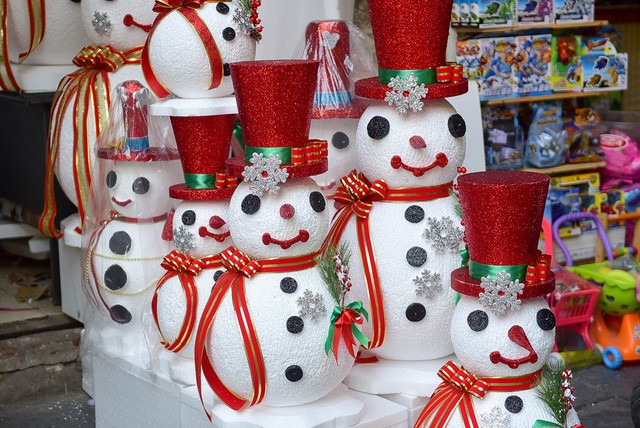 Hà Nội: Phố Hàng Mã tràn ngập không khí Noel ảnh 10