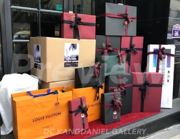Cần gì quà đắt tiền, hành động này của fan mới khiến Kang Daniel hạnh phúc ảnh 2