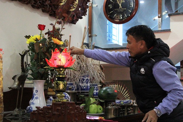 Dựng rạp, mổ lợn xem chung kết AFF cup tại nhà Văn Đức, Quang Hải ảnh 10
