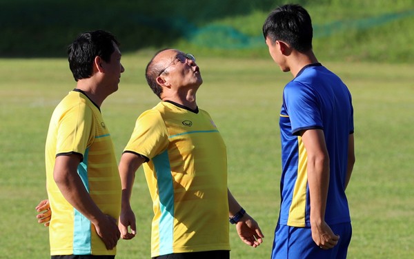 Những khoảnh khắc "đáng yêu vô đối" của thầy Park ảnh 3