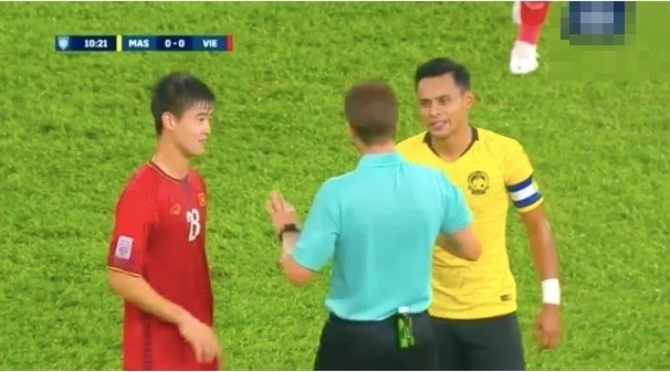 CĐV Malaysia “dội bom” trang cá nhân của hậu vệ Duy Mạnh sau trận hòa chung kết lượt đi ảnh 3