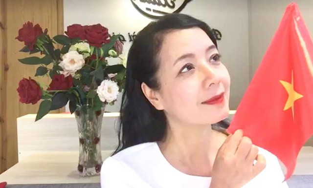 Xuân Bắc, Tự Long “nhận họ” với Đức Chinh cùng dàn sao cổ vũ tuyển Việt Nam ảnh 3