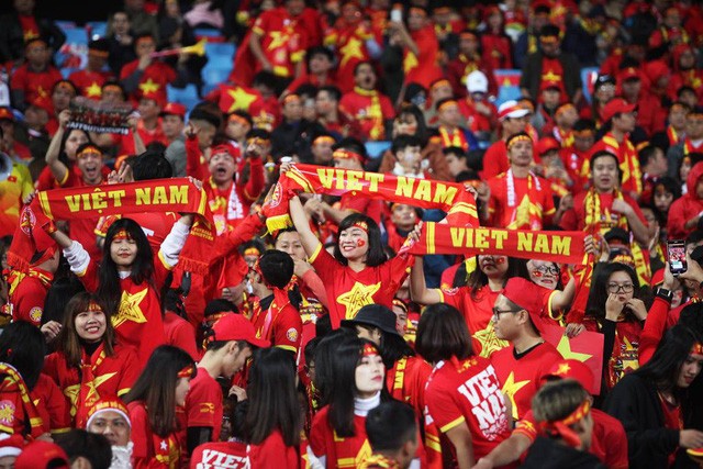 Giấc mơ 10 năm đã trở thành sự thực, cúp Vàng trở lại Mỹ Đình rồi Việt Nam ơi! ảnh 5
