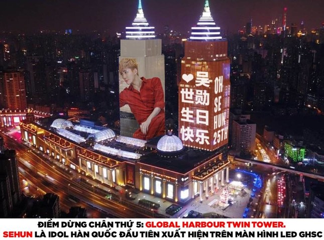 Những màn chơi trội bằng đèn LED: Thế giới dành cho idol còn Việt Nam dành riêng cho tuyển! ảnh 4