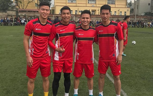 Huy Hùng, Quang Hải, Duy Mạnh hóa ra đều xuất thân từ "miền Đông nước Anh" ảnh 2