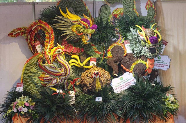 Hà Nội: Mãn nhãn tác phẩm hình rồng “khổng lồ” được tạo từ 1,2 tấn hoa quả ảnh 9