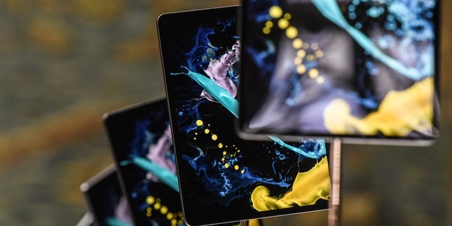 iPad Pro 2018 giao đến tay khách bị cong, Apple phản hồi hời hợt "chẳng có gì nghiêm trọng"? ảnh 3
