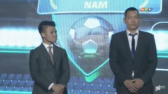 Quả bóng vàng 2018: NHM bức xúc vì song Đức bị "dìm hội đồng", MC "kém duyên tưởng mình hài hước" ảnh 3