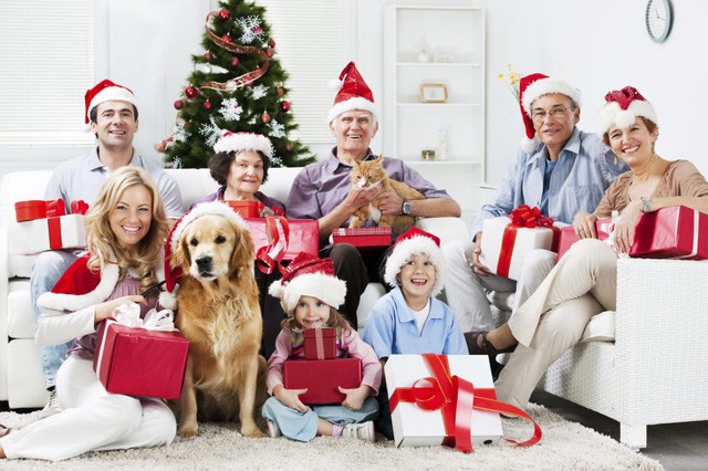 Bộ trưởng Giáo dục Italia: Giáng sinh là dành cho gia đình, không phải để làm bài về nhà ảnh 1