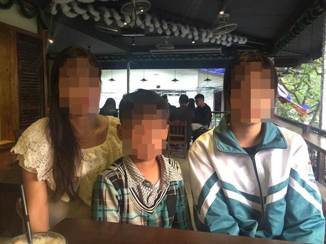 Hà Nội: Làm rõ hình ảnh tố bố đẻ bạo hành con gái ảnh 2