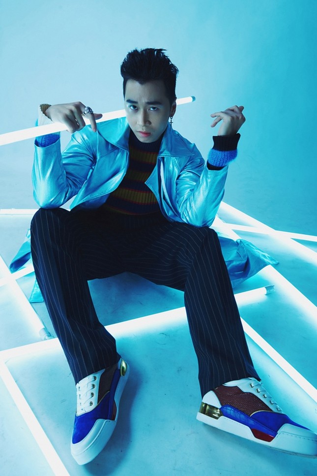 Rapper Karik hóa “gã điên si tình" trong MV mới kết hợp cùng Emma (LIME) ảnh 2