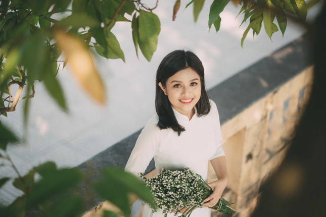 Cô giáo 9x dạy Ngữ Văn siêu đáng yêu khiến teen chỉ muốn đến trường mỗi ngày! ảnh 4