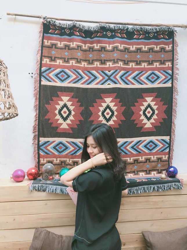 Cô giáo 9x dạy Ngữ Văn siêu đáng yêu khiến teen chỉ muốn đến trường mỗi ngày! ảnh 8