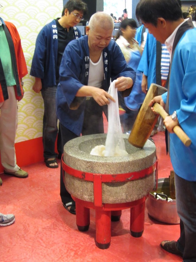 Món ăn đặc trưng đón năm mới của các nước phương Tây ảnh 9