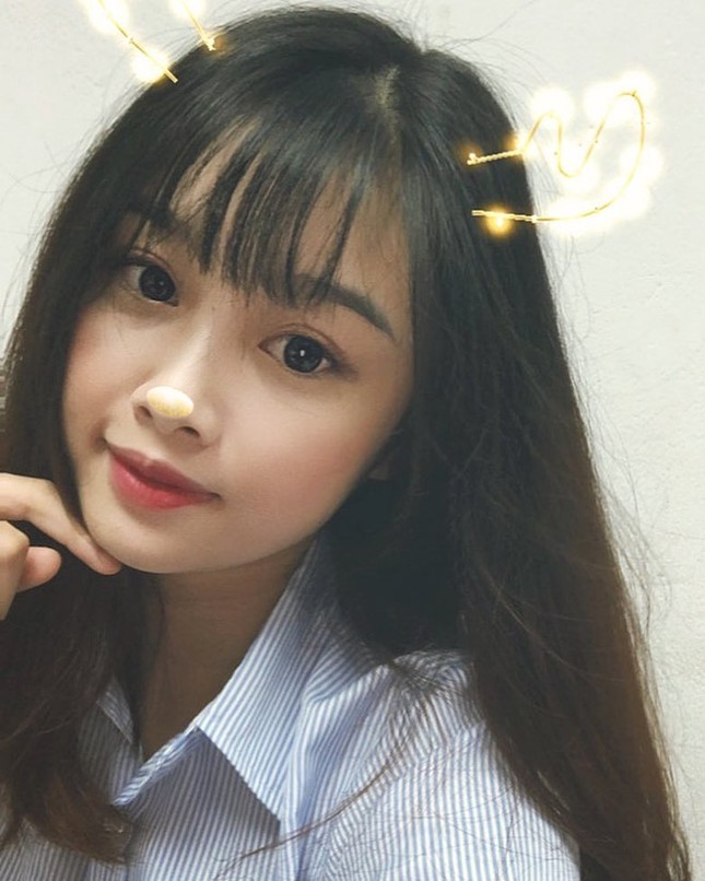 "Ăn cả thế giới" như bạn gái Văn Toàn: Nhặt được socola trên vỉa hè, "chén" luôn không suy nghĩ ảnh 1