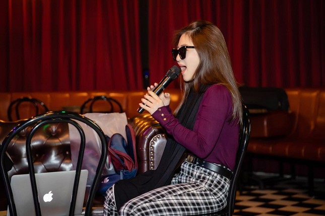 Hương Tràm bị dị ứng cấp tính, nổi đỏ khắp người trước thềm liveshow đầu tiên trong sự nghiệp ảnh 4