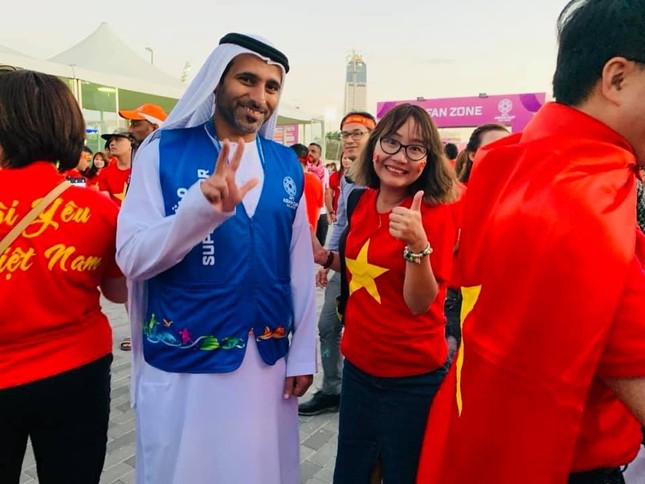 Hành trình cổ vũ của CĐV Việt Nam tại UAE: Từ sung sướng, tự hào đến vỡ òa hạnh phúc ảnh 12