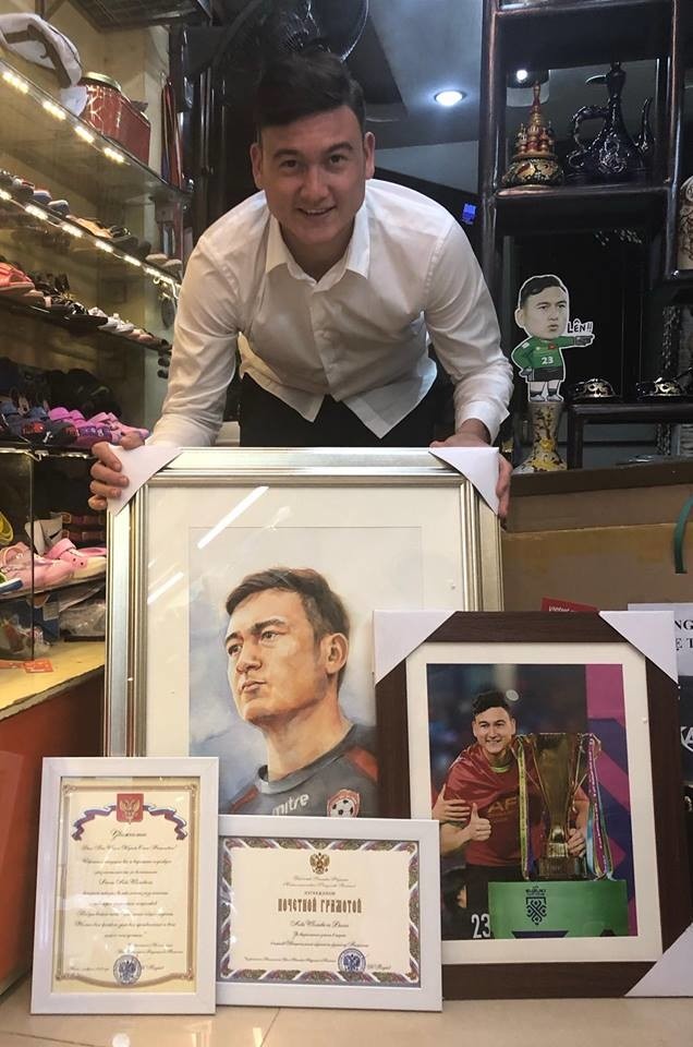 Không kịp đón Giao thừa, Đặng Văn Lâm lên đường sang Thái gia nhập Muangthong United ảnh 1