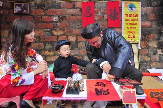 Khai bút đầu Xuân Tết Kỷ Hợi 2019: Nên viết gì và vào ngày nào để cả năm may mắn? ảnh 1