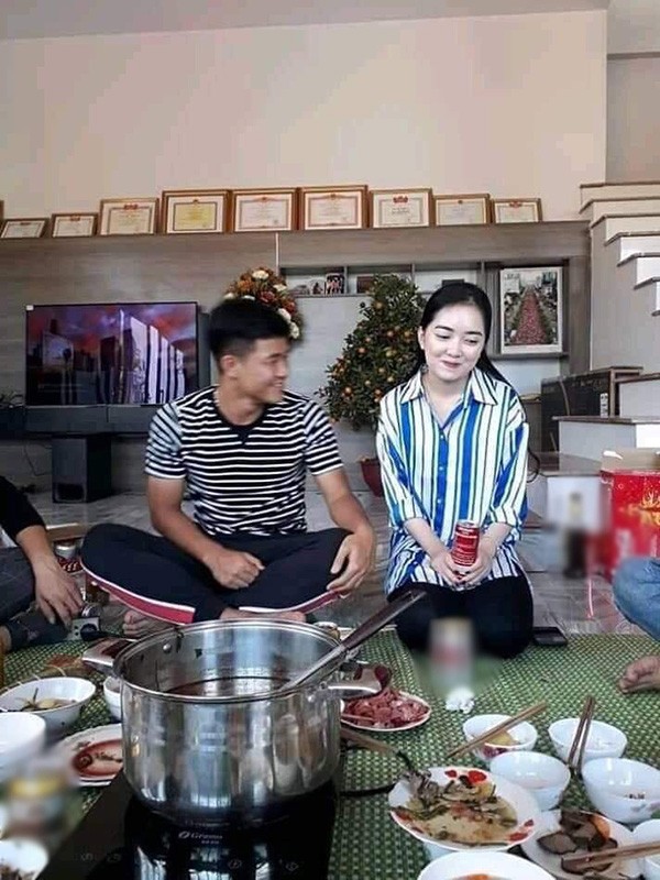 Hình ảnh người yêu Hà Đức Chinh khi về ra mắt gia đình bạn trai khác xa trên Facebook ảnh 1