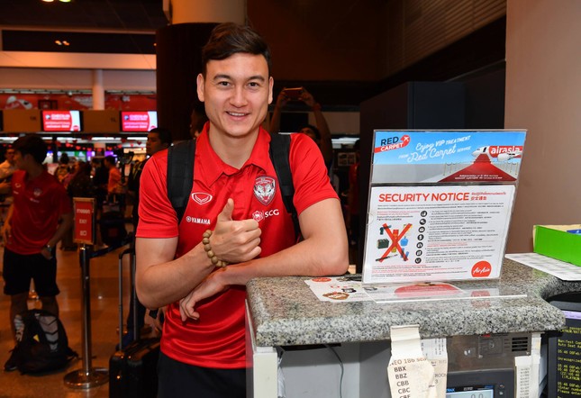 Đặng Văn Lâm phải ngồi dự bị, Muangthong United thua trận ở Campuchia ảnh 3