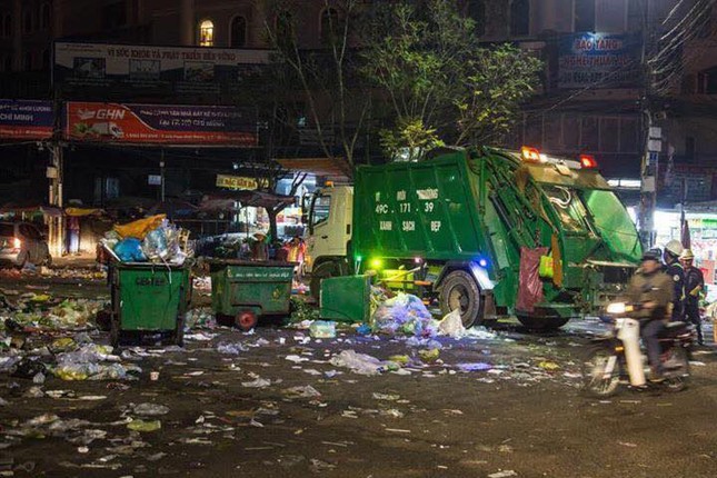 Khủng khiếp: Rác ngập tràn các con đường ở Đà Lạt sau 5 ngày Tết? ảnh 8