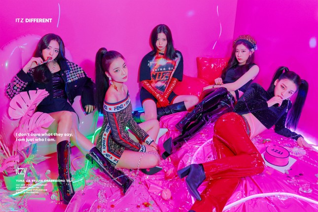 “Soi” lời ca khúc debut của ITZY, netizen phải thốt lên: “Miss A phiên bản 2019 đây rồi”! ảnh 3