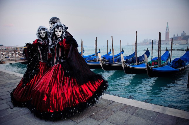 Đến Venice vào tháng 2, dự lễ hội hóa trang hoành tráng nhất năm ảnh 2