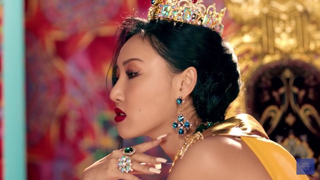 Hwasa vừa debut đã đứng đầu BXH MelOn, netizen thán phục “Lee Hyori thứ 2 đây rồi”! ảnh 1
