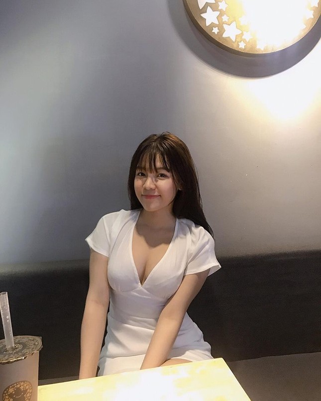 Bị nói "làm màu, tỏ vẻ ngây thơ", bạn gái Đặng Văn Lâm khẳng định: "Mình đủ 7 màu" ảnh 3