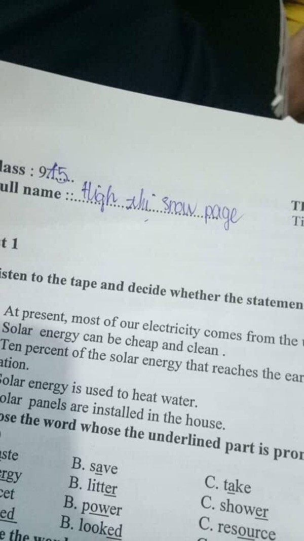 Trào lưu hài hước đổi tên từ tiếng Việt sang tiếng Anh theo phong cách "word-by-word" ảnh 1