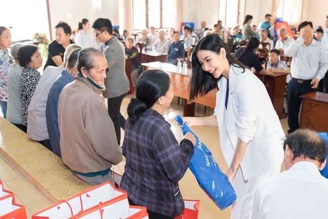 Hoàng Thùy là diễn giả Việt Nam duy nhất tại "Hội Nghị Liên Kết Thanh Niên Đông Nam Á" ảnh 3