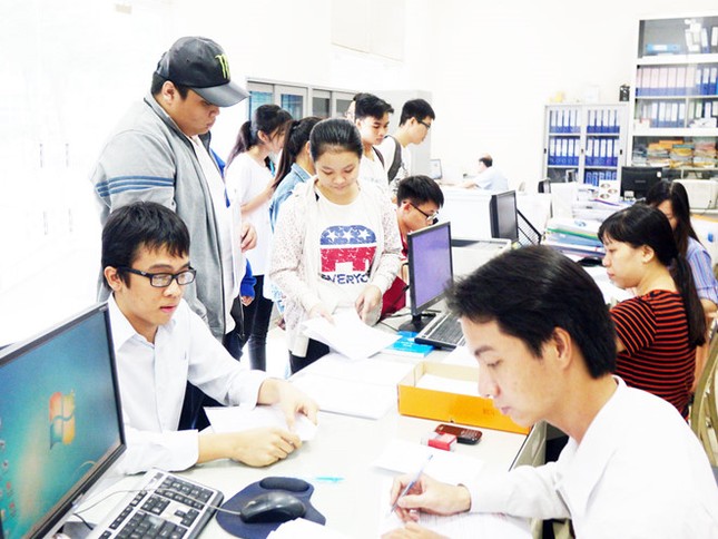 Giỏi tiếng Anh sẽ "rộng cửa" vào ĐH? ảnh 1