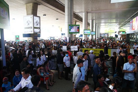 Sân bay Tân Sơn Nhất: Chuyện 3 vali bị hỏng, vỡ của cựu Đại sứ Việt Nam và lời giải thích ảnh 2